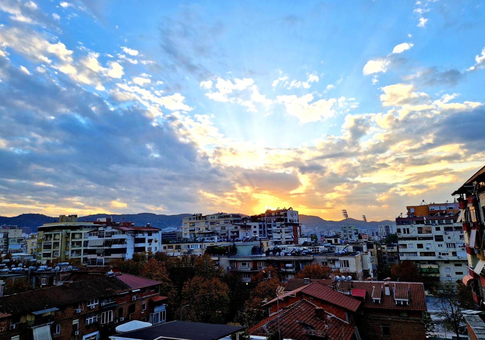 Cozy In The Heart Of Bllok Apartment Tirana