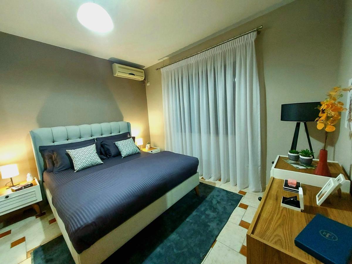 Apartment Cozy In The Heart Of Bllok Tirana